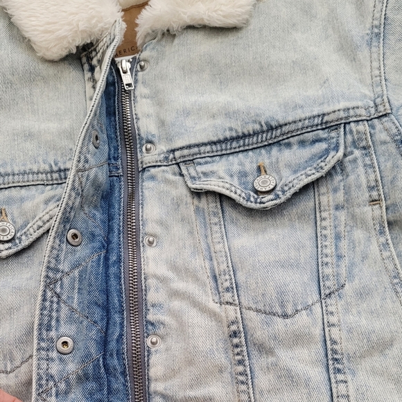 American Eagle denim jacket with faux fur lining size small - Picture 11 of 12